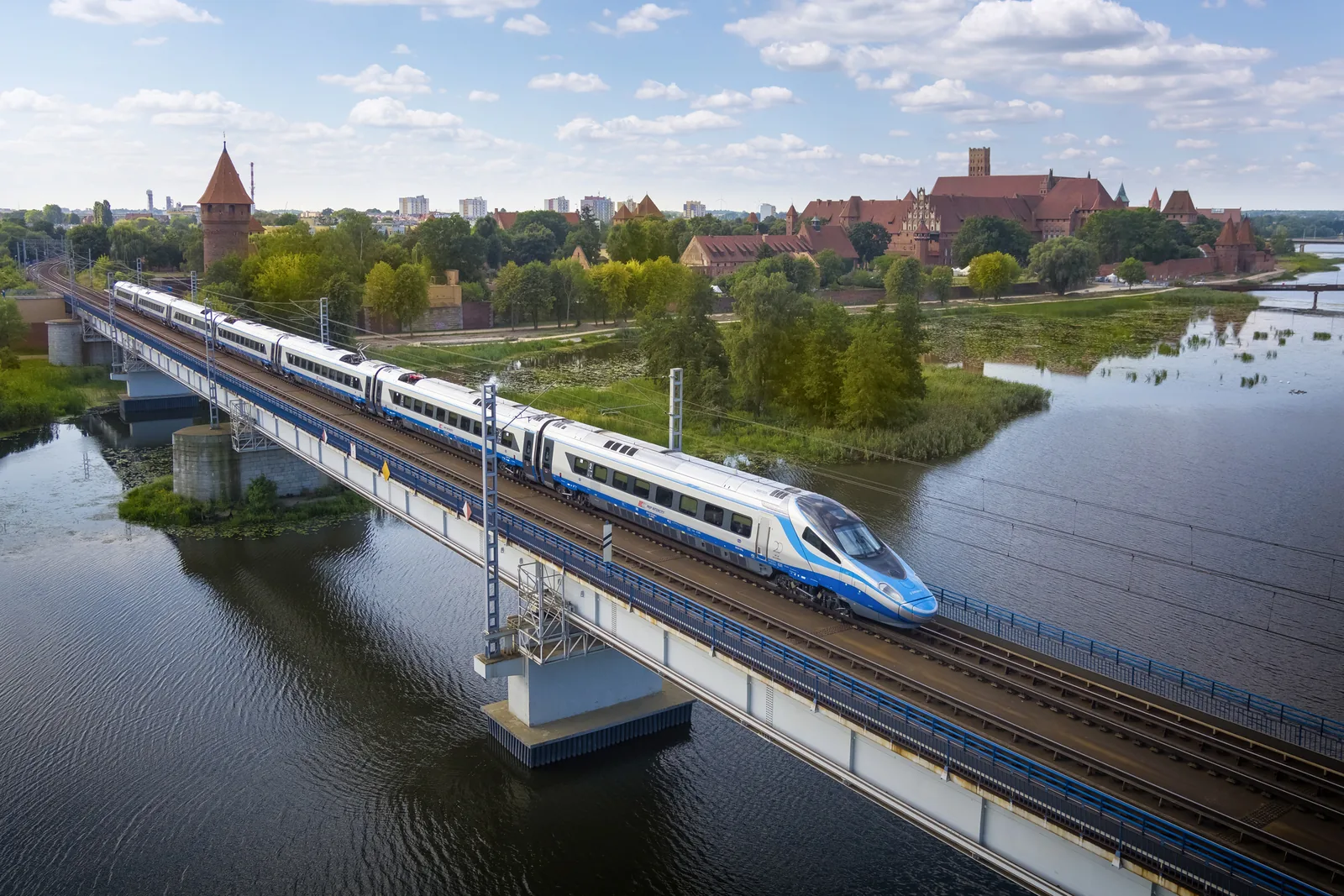 Technologie et expertise transport dans le même projet